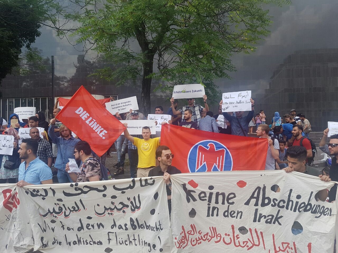 Falken Emscoast unterstützen den Protest irakischer Geflüchteter